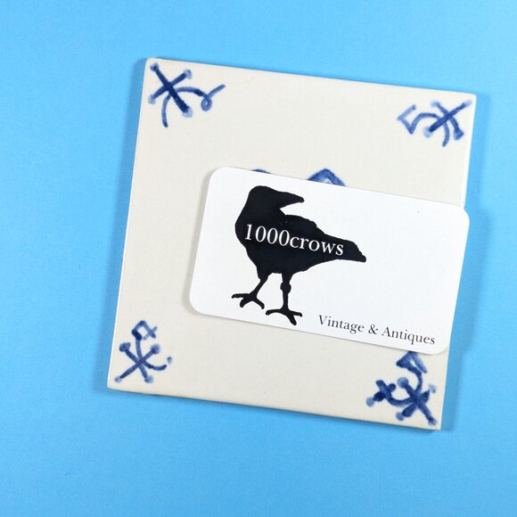 Handmade Winged Serpent tile, hand painted Delft Blue fantasy home decor trivet - Picture 4 of 7